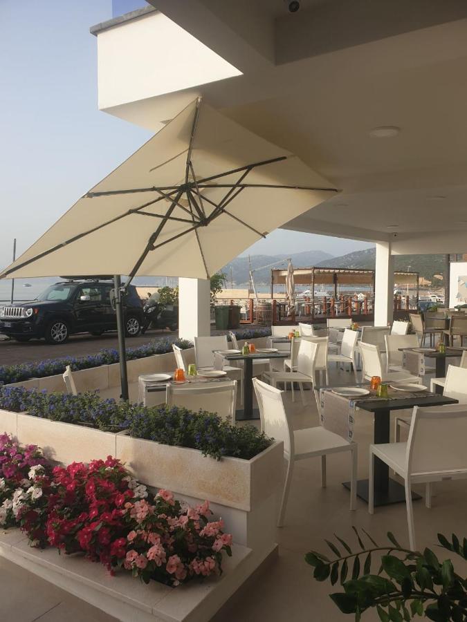 Hotel Caramare Кала-Гононе Экстерьер фото