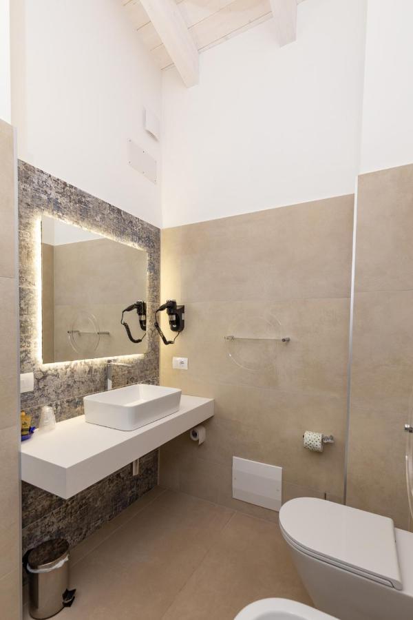 Hotel Caramare Кала-Гононе Экстерьер фото