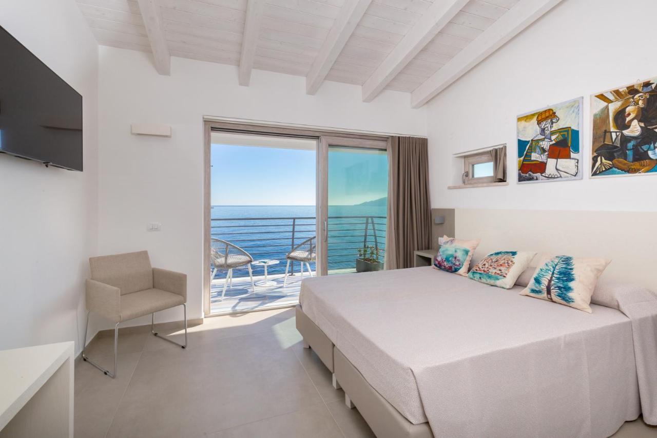 Hotel Caramare Кала-Гононе Экстерьер фото